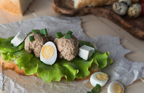 Sandwich with paste from chicken liver and vegetables