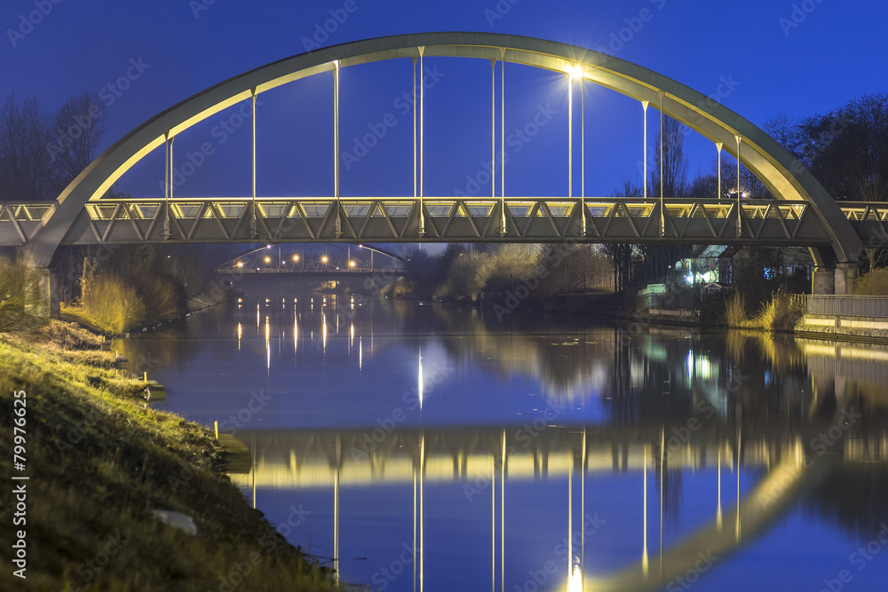 Naklejka premium Mittelland Canal