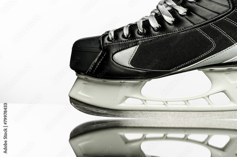 Naklejka premium Skate on ice