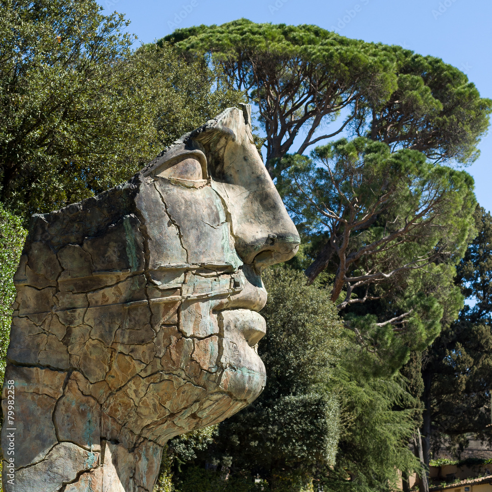 Sculpture Tindaro Screpolato by Igor Mitoraj in Boboli Gardens