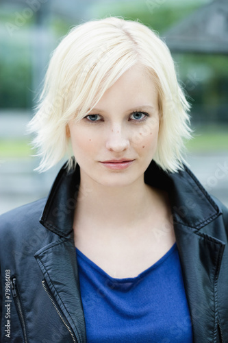 Germany, Bavaria, Munich, Young woman smiling, portrait photo