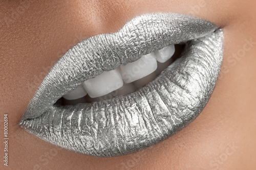 Silver lips .