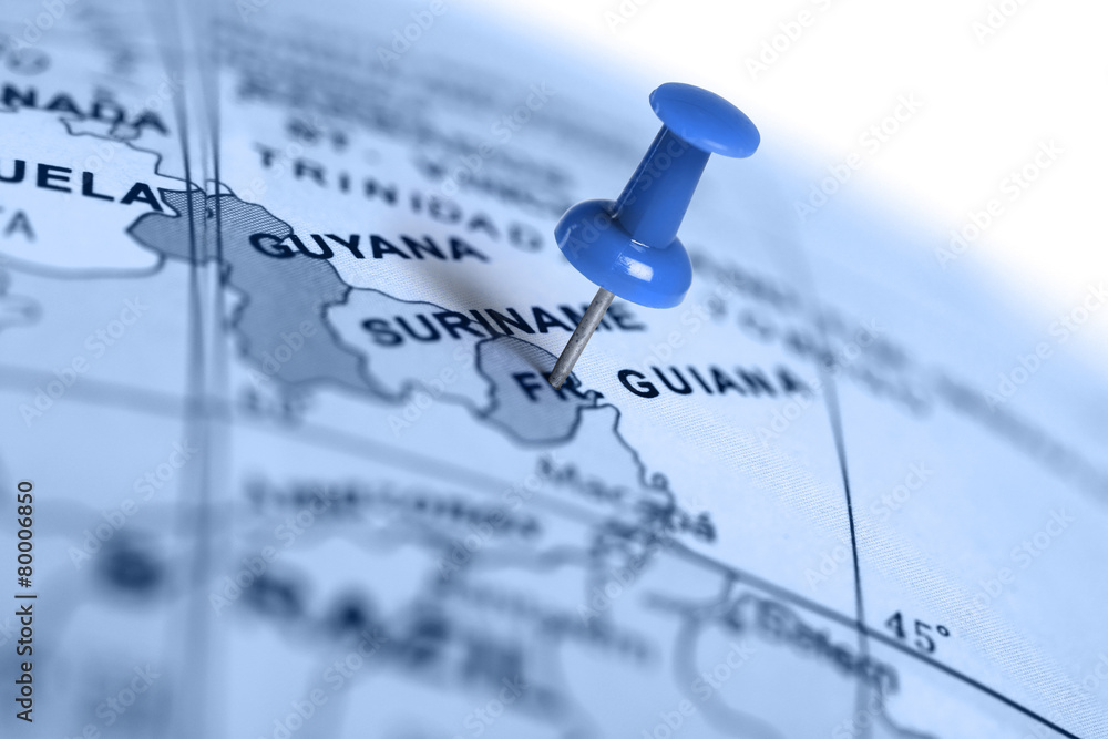 Naklejka premium Location French Guiana. Blue pin on the map.