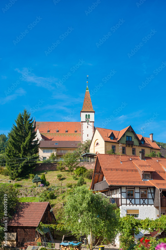Ortsbild mit Heilig-Kreuz-Kirche, Reichental