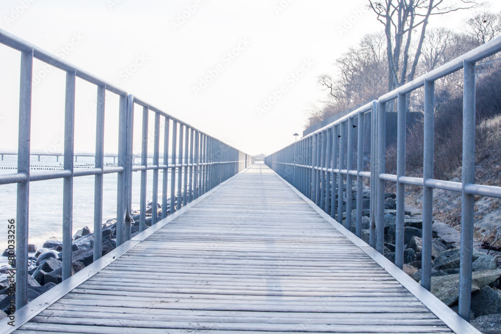 Obraz premium Brücke an der Ostsee