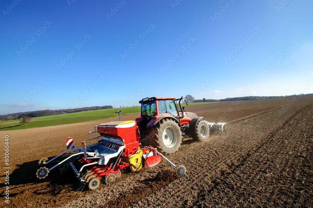 Obraz premium Ackerbau, Landtechnik bei der Getreideaussaat