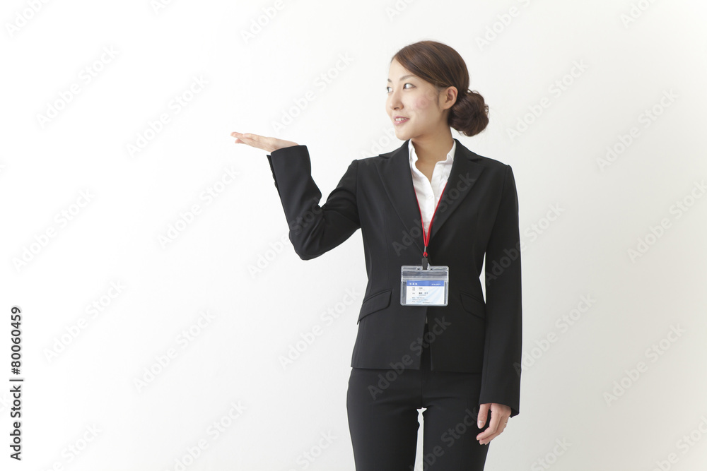案内する女性社員 案内する女性社員