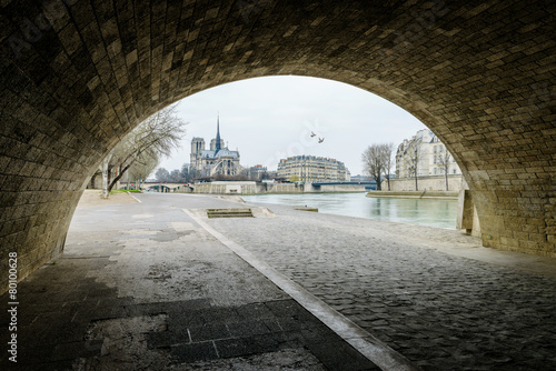 Notre-dame , Paris . .