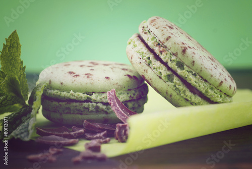 Chocolate and mint flavor macaroons