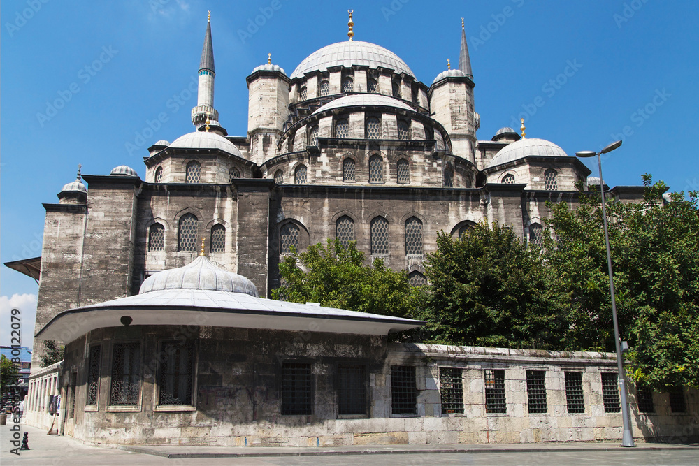 Fototapeta premium New Mosque in Eminonu, Istanbul