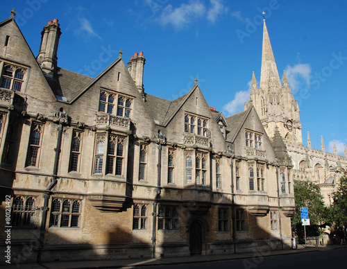 facciata di un college a Oxford