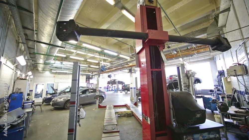 Cars and equipment for wheel alignment camber in workshop Cars and equipment for wheel alignment camber in workshop