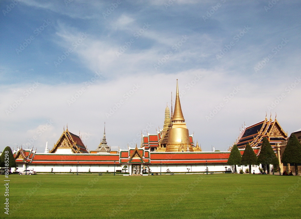 temple of emerald Buddha in Thailand