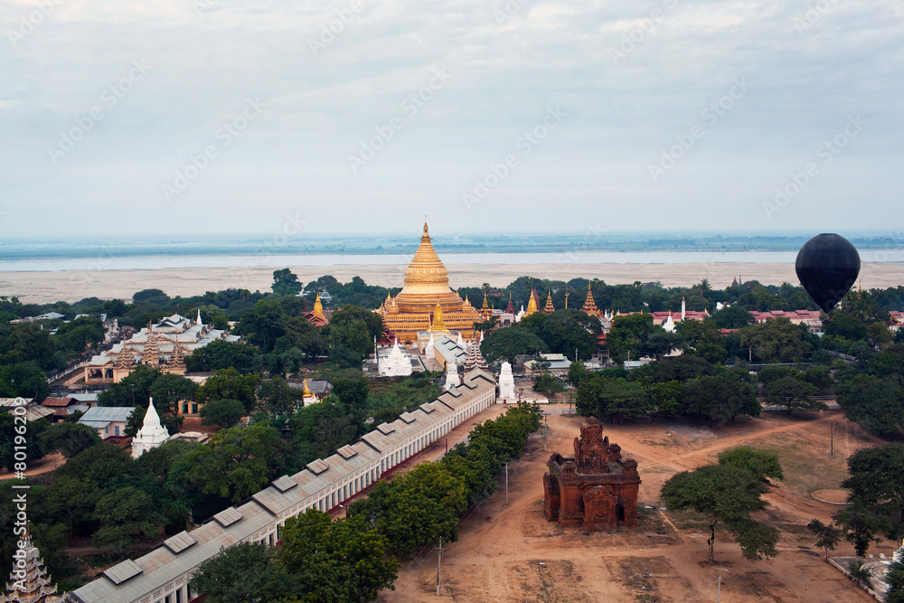 Obraz premium Aerial view of Bagan archaeological zone, Myanmar