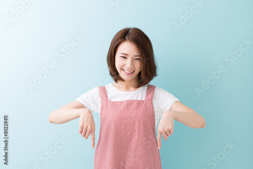 Wallpaper Mural エプロン姿の女性 Torontodigital.ca