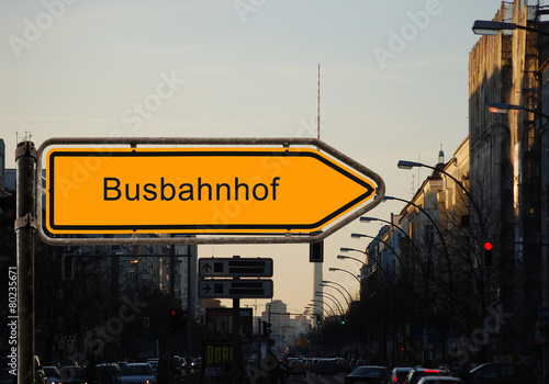 Strassenschild 37 - Busbahnhof