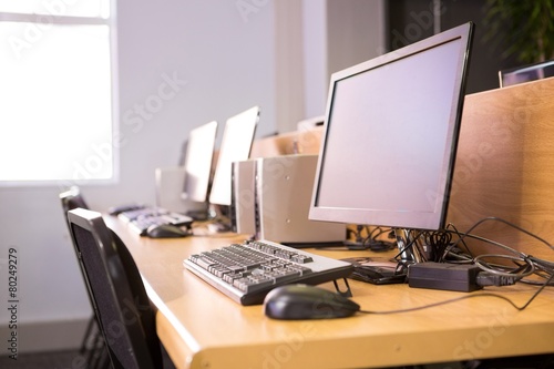 Computers in classroom © WavebreakMediaMicro