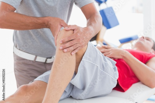 Man having knee massage © WavebreakmediaMicro