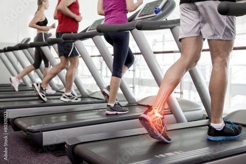 Highlighted ankle of man on treadmill © WavebreakmediaMicro