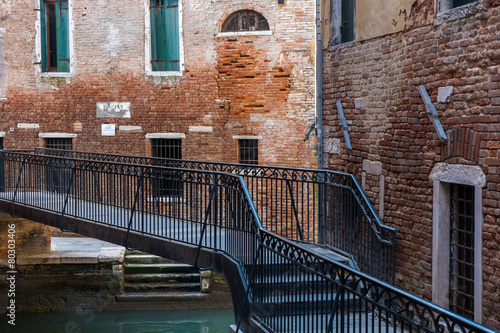 Architecture detail in Venice, Italy © CarloSanchezPereyra