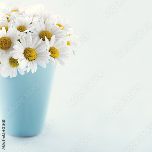 Fototapeta Naklejka Na Ścianę i Meble -  Bouquet of daisy flowers