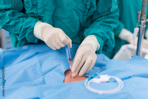 Bilde på lerret doctor puncture internal carotid vein