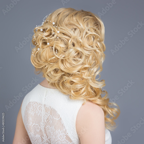 beautiful wedding hairstyle, hairstyle for bride