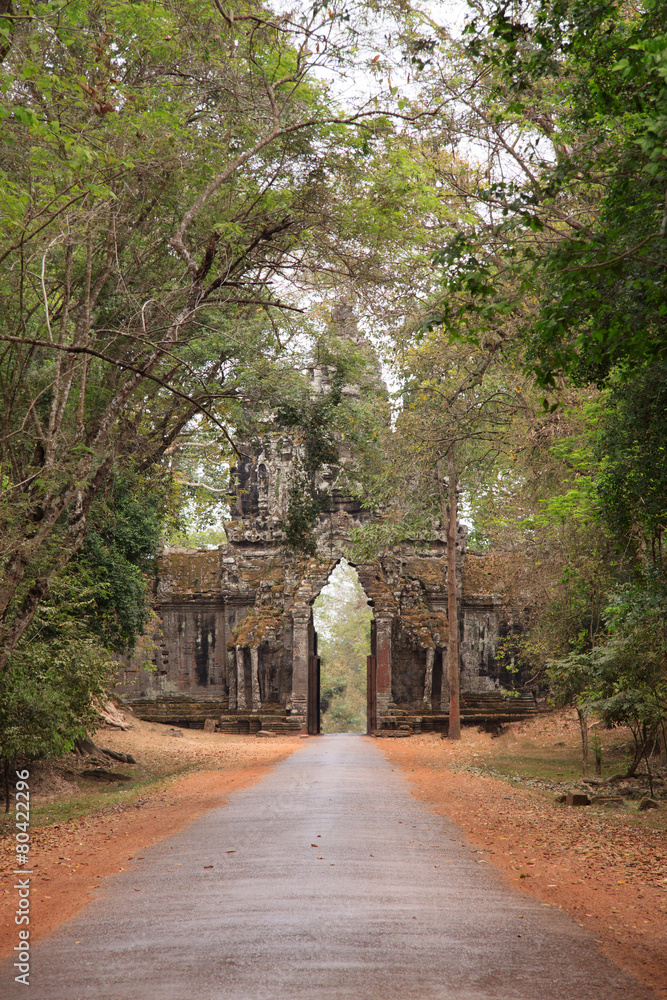 Arch to the ancient city of Angkor