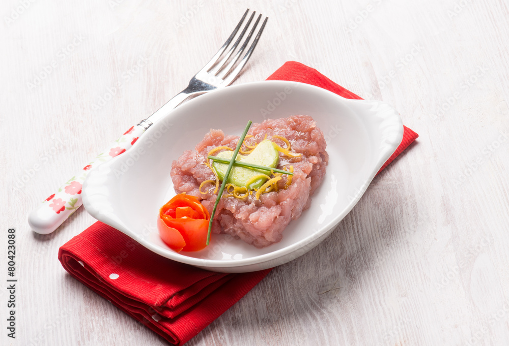 tuna tartare with avocado chive and lemon peel tuna tartare with avocado chive and lemon peel