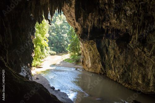 Εκτύπωση καμβά Entrance to the Tham Lod cave with stalactite and stalagmite