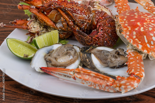 Canvas Print Spiny lobster, crab and oyster