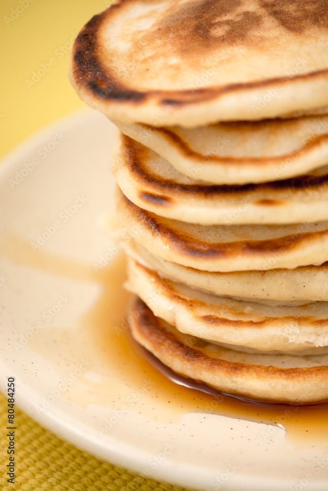 Hot pancakes with maple syrup Hot pancakes with maple syrup