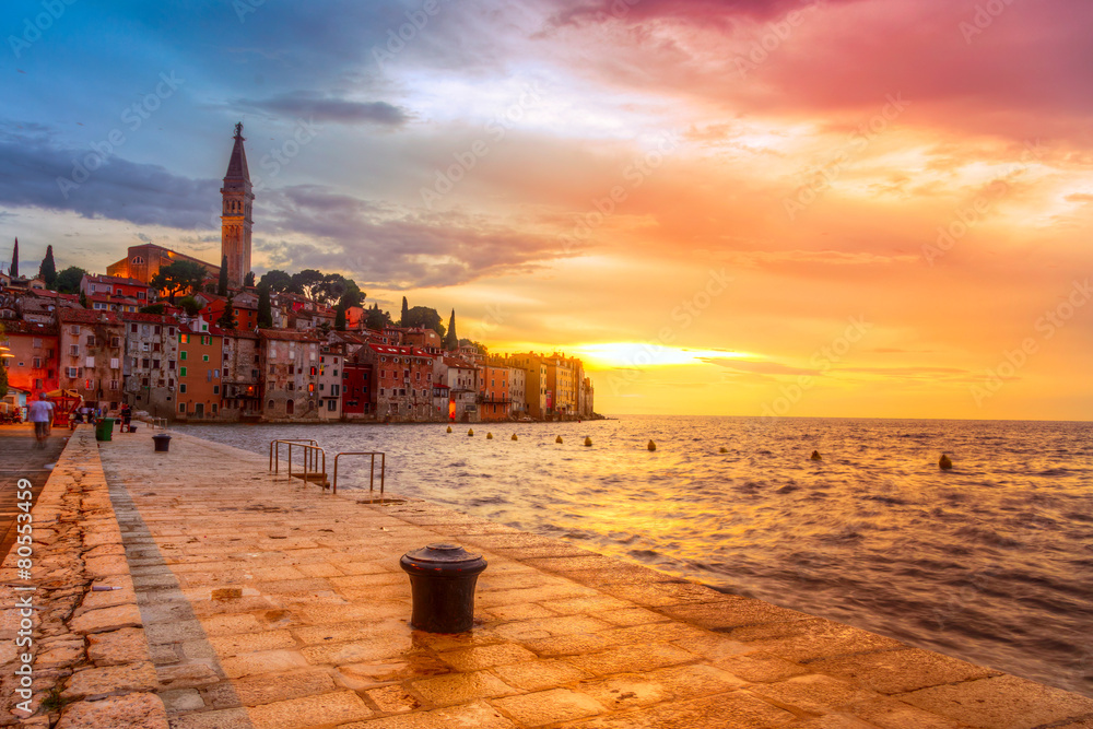 Fototapeta premium Rovinj old town at night in Adriatic sea