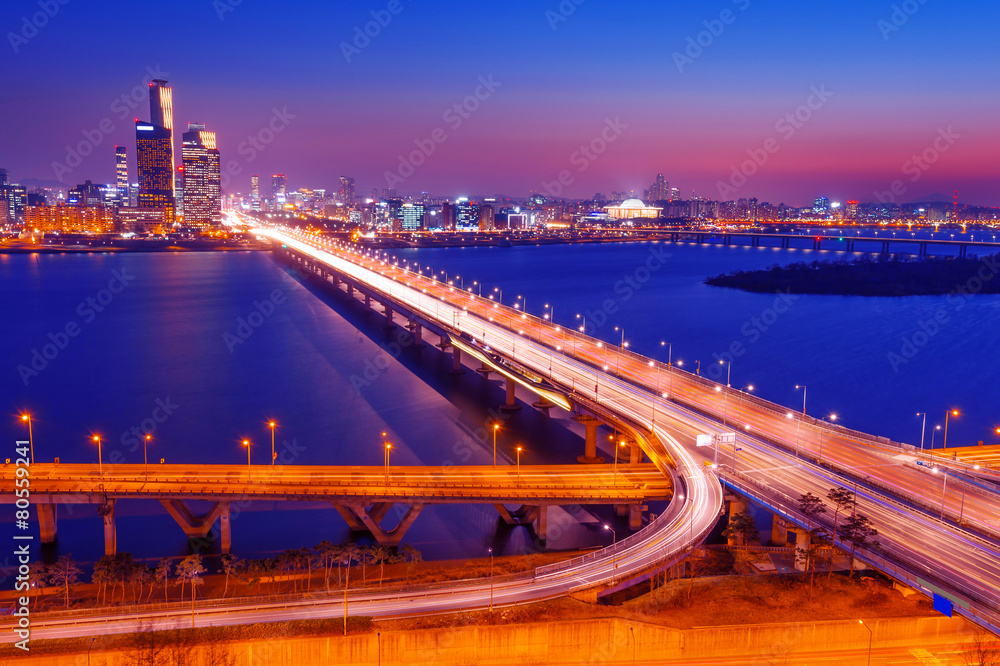 Fototapeta premium Mapo bridge and Seoul cityscape in Korea.