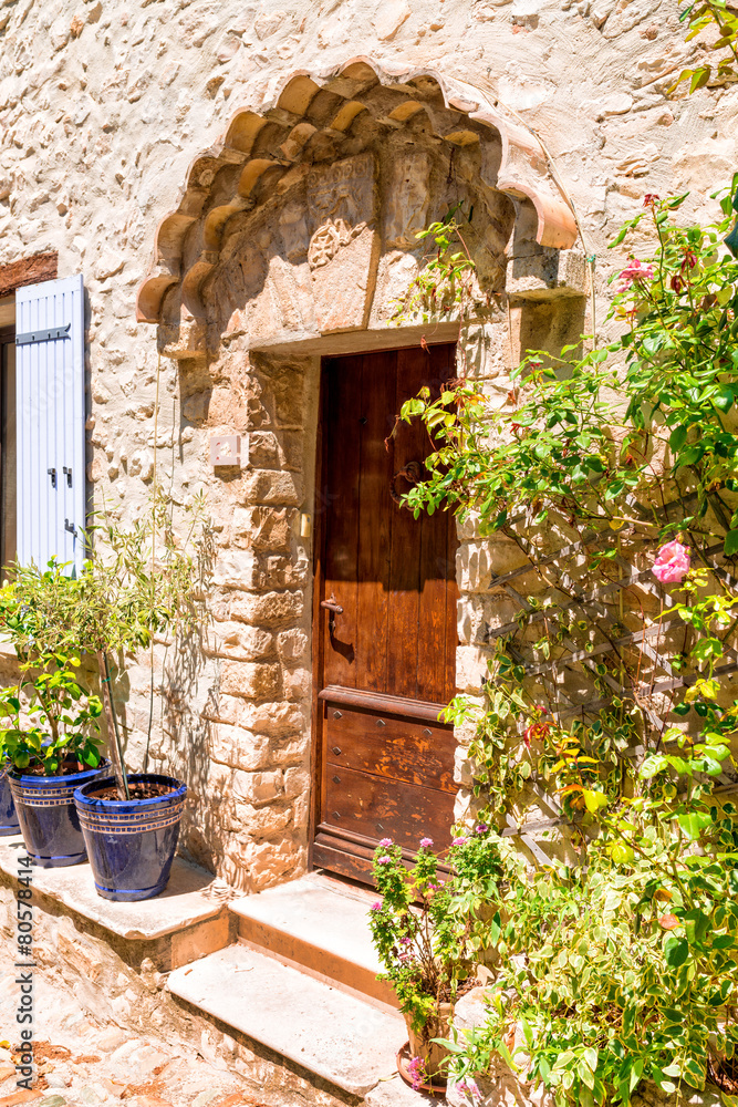 Fototapeta premium Old town in provence