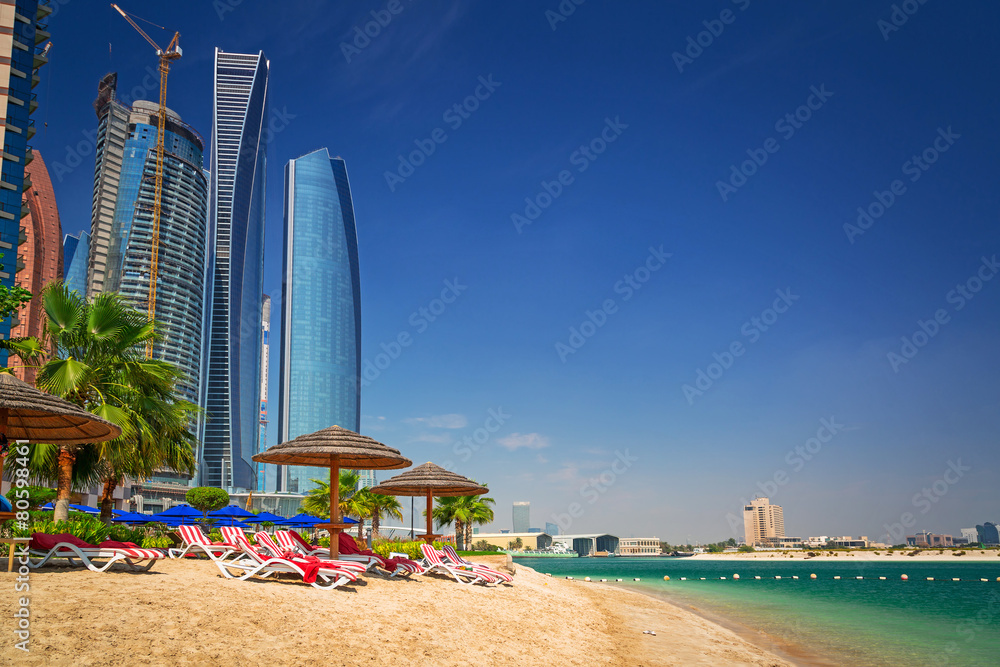 Obraz premium Beach in Abu Dhabi, the capital of United Arab Emirates
