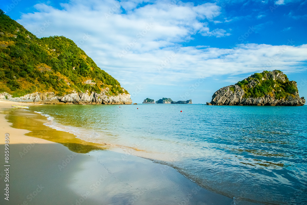 Fototapeta premium Beautiful rocky islands