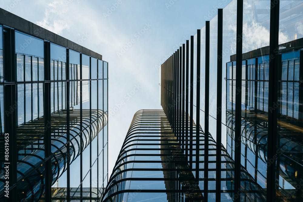 Obraz premium Biuro biznesowe wieżowca, budynek korporacyjny w London City