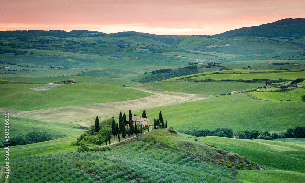 Fototapeta premium Tuscany, landscape and farmhouse in the italian hills
