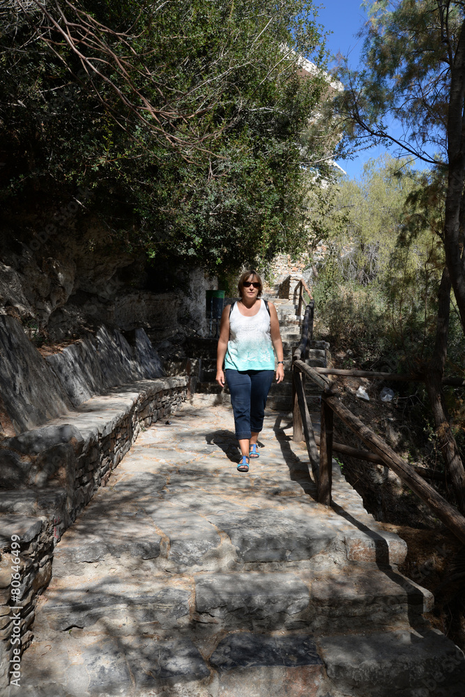 Obraz premium Frau in Agios Nikoalos, Kreta