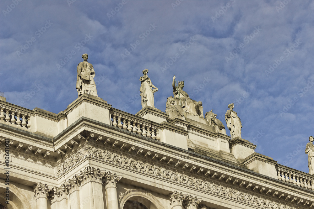Rooftop Sculptures of the Foreign & Commonwealth Office, London