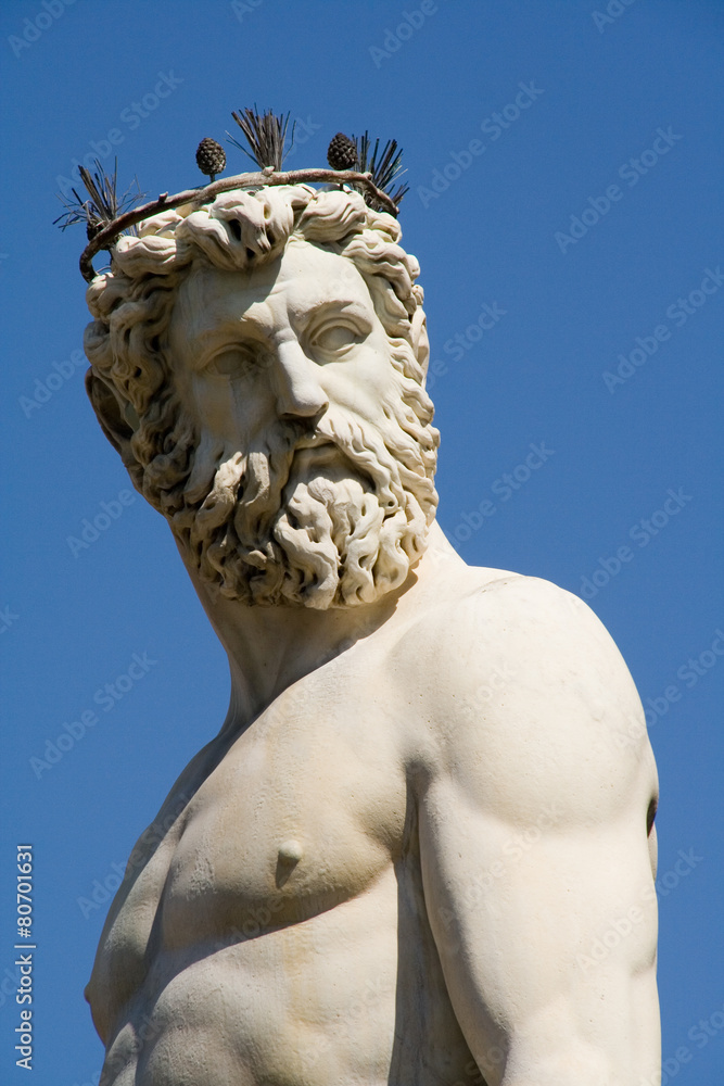detail of the fountain of Neptune in Florence 4