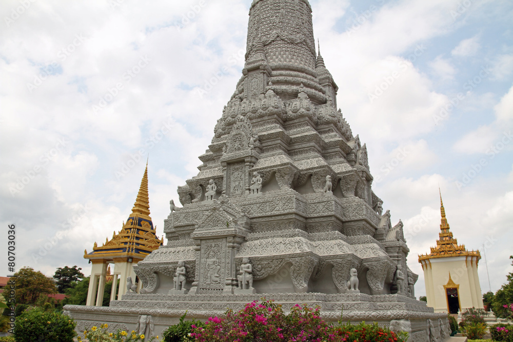 Fototapeta premium シルバーパゴダ