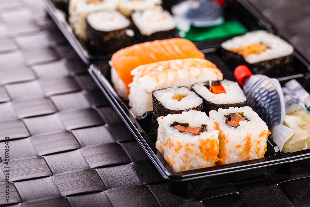 traditional sushi box traditional sushi box