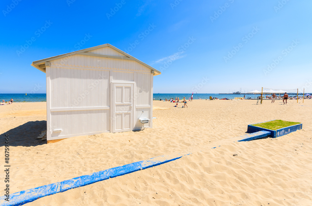 Obraz premium White beach house in Sopot town, Baltic Sea, Poland