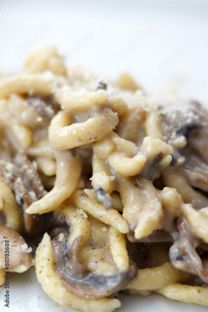 Spatzle con i funghi Spatzle con i funghi