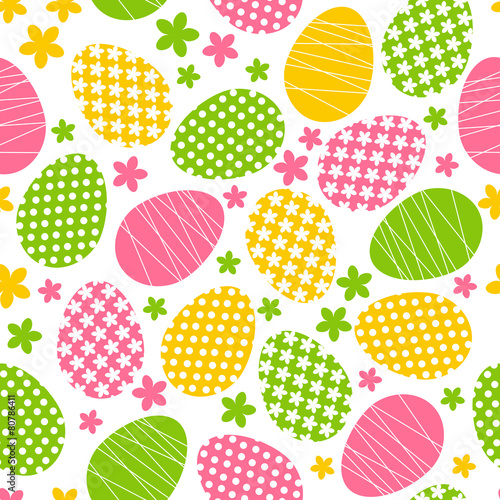 Seamless pattern with color Easter eggs © evgeniya_m