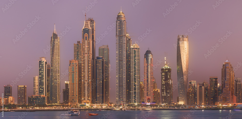 Obraz premium The beauty panorama of Dubai marina. UAE