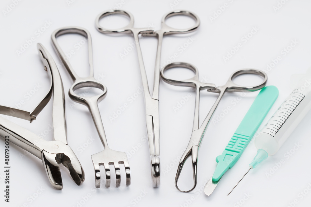 Surgical instruments Surgical instruments