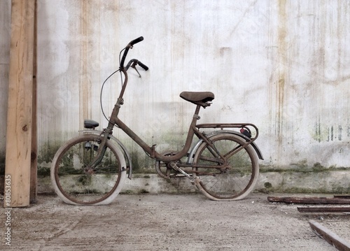 Bicicletta antichita photo